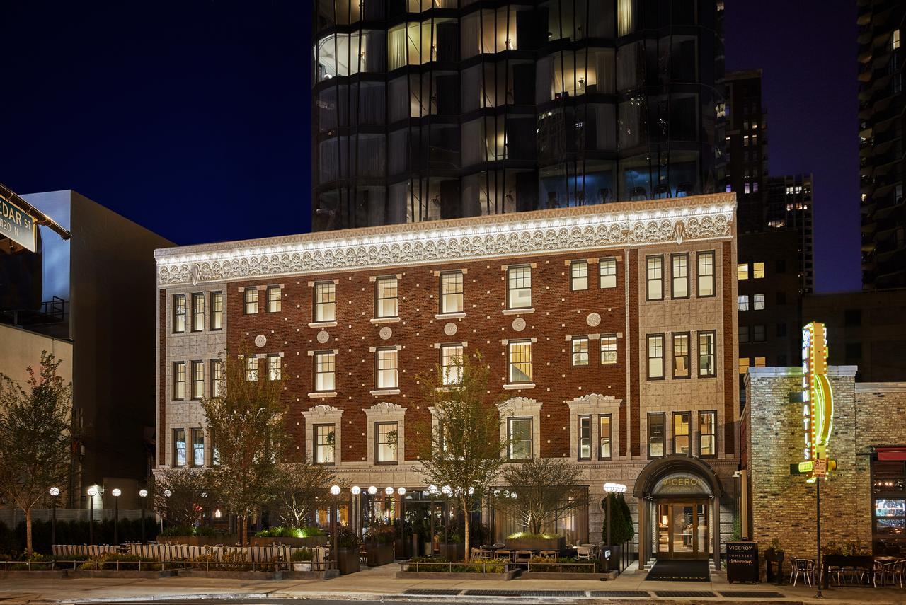 Viceroy Chicago Hotel Exterior photo